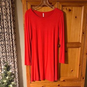 Chic Scarlet Long Sleeve Dress